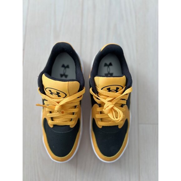 Athletic_Shoes